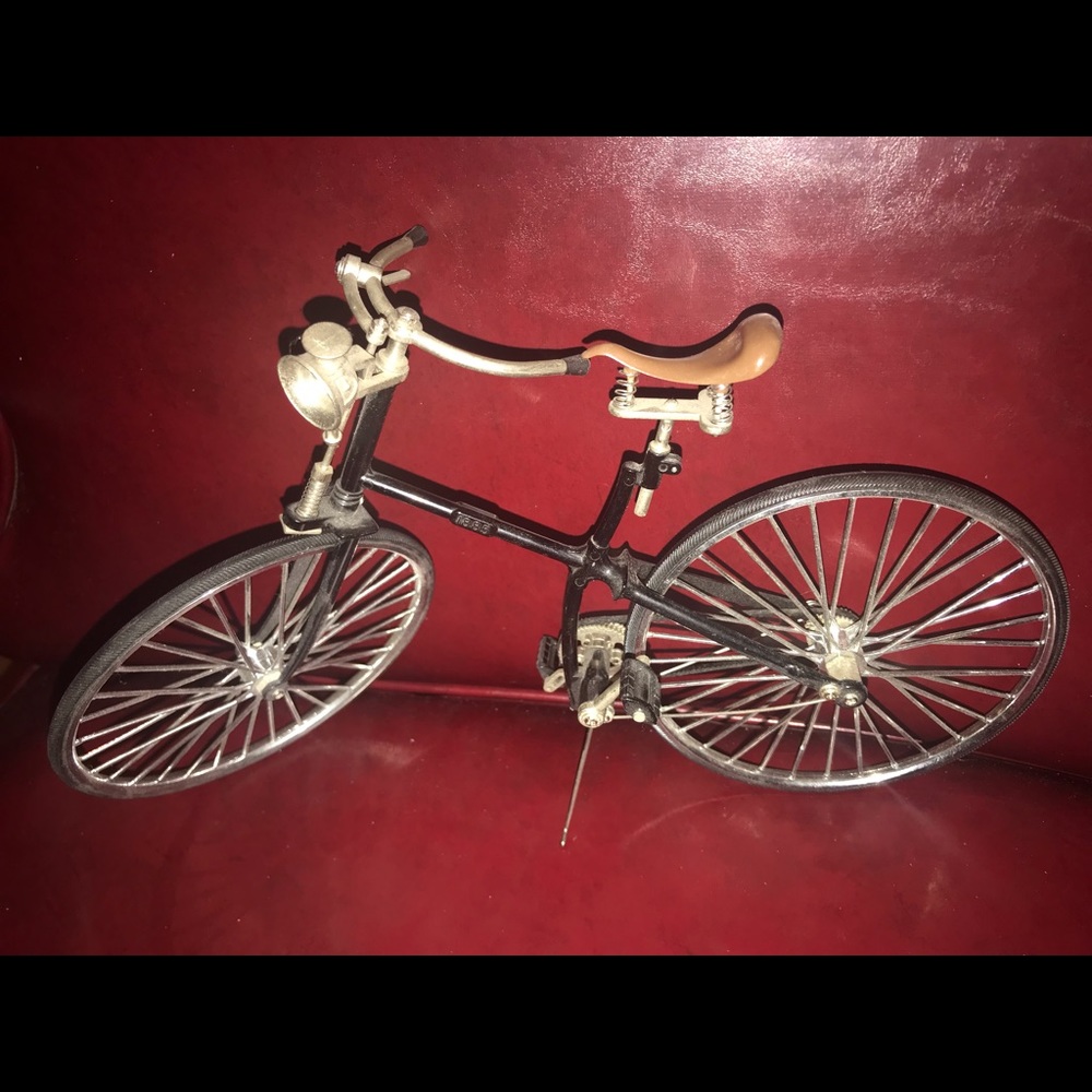Fixed gear 1885 Italian model bicycle